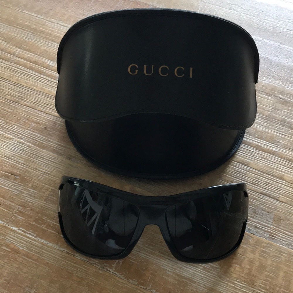 🔥GUCCI SUNGLASSES🔥